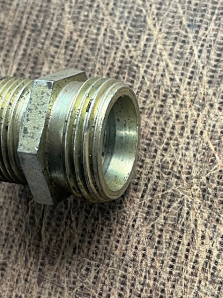 Hydraulik Verschraubung TIH 445 Gewinde M27x2 + M24x1,5